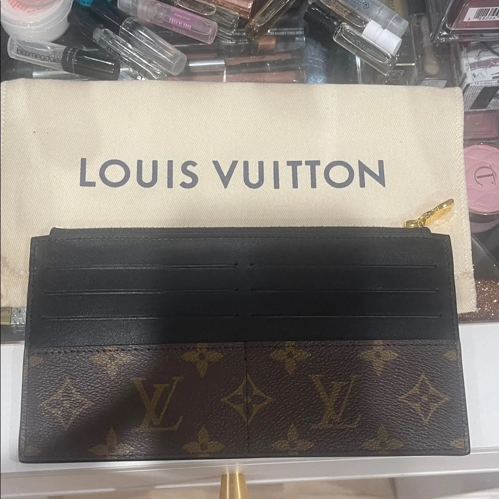 💯 authentic New with tags Louis Vuitton Brown Monogram Zip Card Holder/wallet - Picture 2 of 4